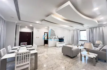 Apartment - 3 Bedrooms - 4 Bathrooms for rent in Busaiteen - Muharraq Governorate