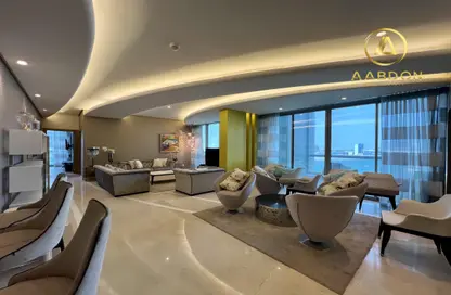 Penthouse - 3 Bedrooms - 5 Bathrooms for rent in Reef Island - Capital Governorate