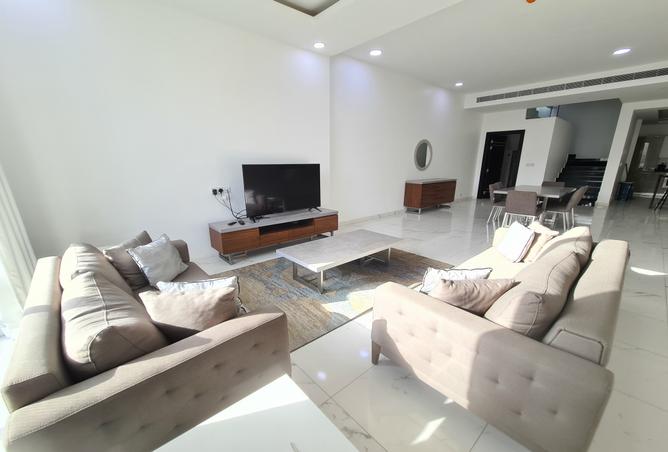 Villa - 4 Bedrooms - 4 Bathrooms for rent in Saar - Northern Governorate