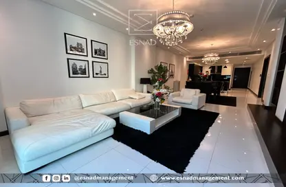 Apartment - 2 Bedrooms - 3 Bathrooms for rent in Al Juffair - Capital Governorate