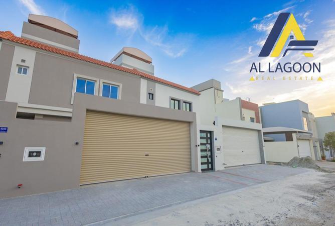 Villa - 4 Bedrooms - 5 Bathrooms for sale in Malkiyah - Northern Governorate