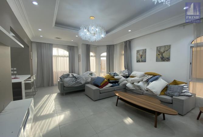 Villa - 3 Bedrooms - 4 Bathrooms for rent in Janabiya - Northern Governorate