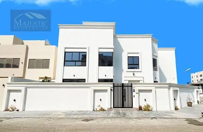 Villa - 4 Bedrooms - 5 Bathrooms for sale in Hidd - Muharraq Governorate