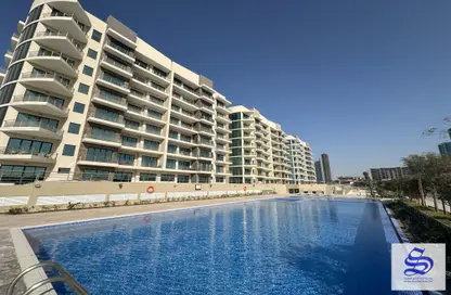 Apartment - 1 Bedroom - 2 Bathrooms for sale in Reef Island - Capital Governorate