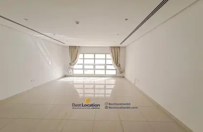 Apartment - 2 Bedrooms - 3 Bathrooms for rent in Busaiteen - Muharraq Governorate