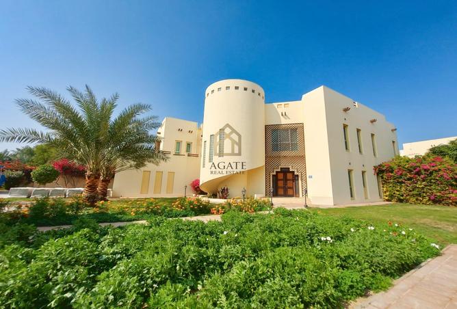 Villa - 4 Bedrooms - 5 Bathrooms for rent in Al Jasra - Northern Governorate