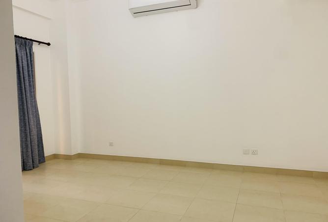 Apartment - 3 Bedrooms - 2 Bathrooms for rent in Adliya - Manama - Capital Governorate