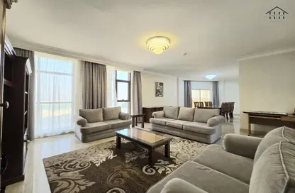 Apartment - 3 Bedrooms - 3 Bathrooms for rent in Al Juffair - Capital Governorate