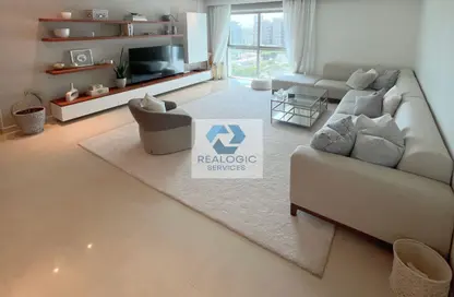 Apartment - 2 Bedrooms - 3 Bathrooms for sale in Reef Island - Capital Governorate