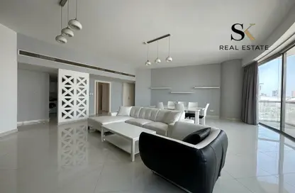 Apartment - 2 Bedrooms - 3 Bathrooms for rent in Sanabis - Manama - Capital Governorate