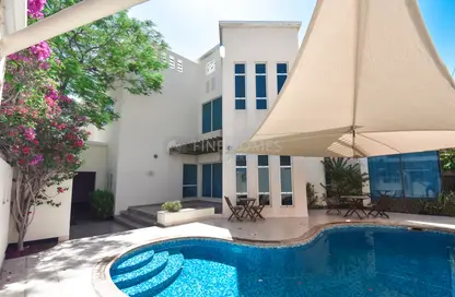 Villa - 5 Bedrooms - 5 Bathrooms for rent in Busaiteen - Muharraq Governorate