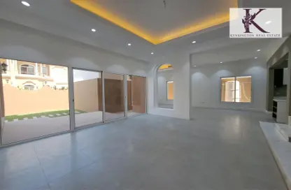 Villa - 4 Bedrooms - 5 Bathrooms for sale in Janabiya - Northern Governorate