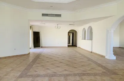 Villa - 4 Bedrooms - 4 Bathrooms for rent in Al Jasra - Northern Governorate