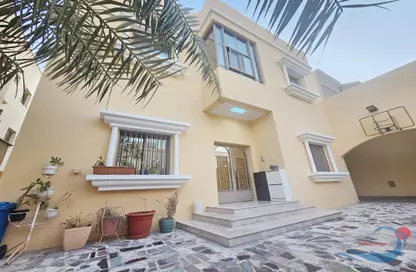 Villa - 4 Bedrooms - 5 Bathrooms for rent in Alhajiyat - Riffa - Southern Governorate