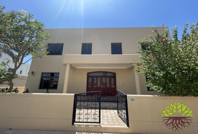 Villa - 5 Bedrooms - 5 Bathrooms for rent in Saar - Northern Governorate