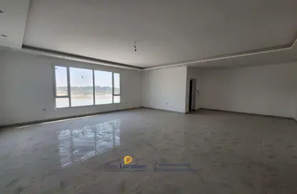 Villa - 4 Bedrooms - 5 Bathrooms for sale in Karzakkan - Northern Governorate