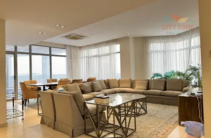 Penthouse - 4 Bedrooms - 5 Bathrooms for rent in Seef - Capital Governorate