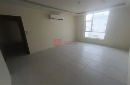 Apartment - 2 Bedrooms - 2 Bathrooms for rent in Mahooz - Manama - Capital Governorate