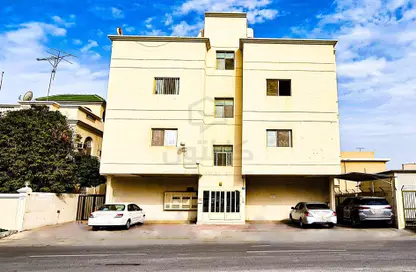 Whole Building - Studio - 4 Bathrooms for sale in Bu Kowarah - Riffa - Southern Governorate