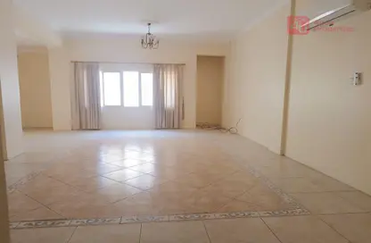 Apartment - 4 Bedrooms - 4 Bathrooms for rent in Um Al Hasam - Manama - Capital Governorate