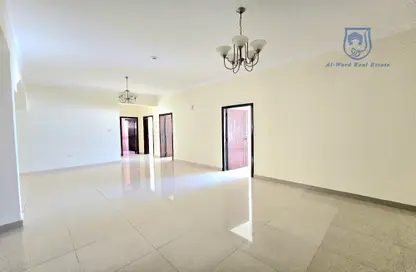 Apartment - 4 Bedrooms - 3 Bathrooms for rent in Busaiteen - Muharraq Governorate