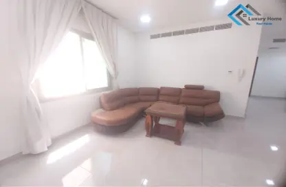 Apartment - 2 Bedrooms - 2 Bathrooms for rent in Al Burhama - Manama - Capital Governorate