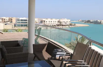 Duplex - 5 Bedrooms - 6 Bathrooms for rent in Tala Island - Amwaj Islands - Muharraq Governorate