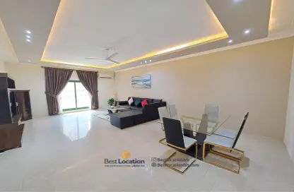 Apartment - 3 Bedrooms - 3 Bathrooms for rent in Busaiteen - Muharraq Governorate