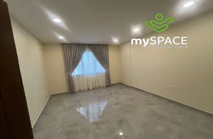 Apartment - 1 Bedroom - 1 Bathroom for rent in Al Burhama - Manama - Capital Governorate