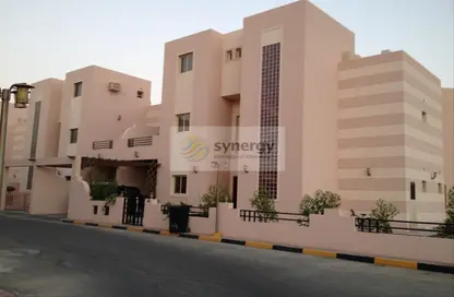 Compound - 5 Bedrooms - 5 Bathrooms for rent in Saar - Northern Governorate