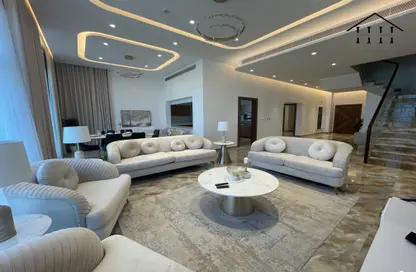 Apartment - 4 Bedrooms - 5 Bathrooms for rent in Seef - Capital Governorate