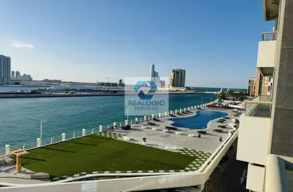 Apartment - 2 Bedrooms - 3 Bathrooms for rent in Reef Island - Capital Governorate