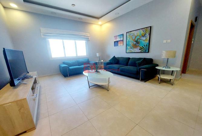 Apartment - 2 Bedrooms - 2 Bathrooms for rent in Al Juffair - Capital Governorate