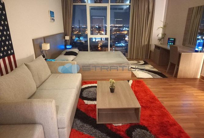 Apartment - 1 Bathroom for rent in Sanabis - Manama - Capital Governorate