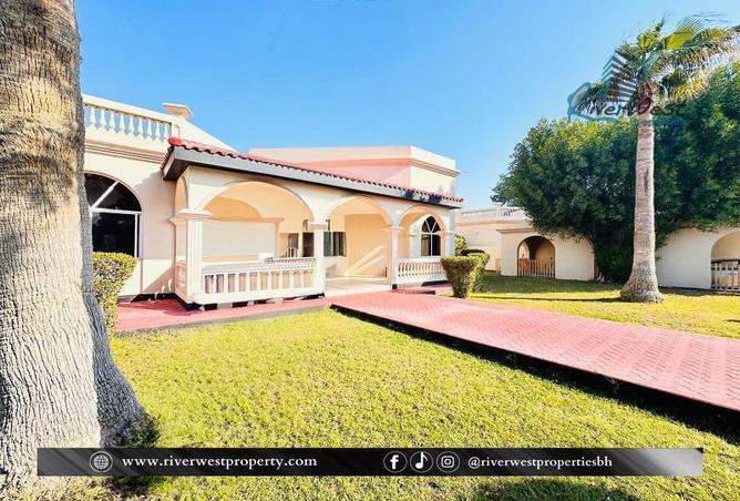 Villa - 4 Bedrooms - 4 Bathrooms for rent in Janabiya - Northern Governorate