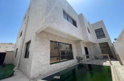 Villa - 5 Bedrooms - 5 Bathrooms for rent in Tubli - Central Governorate