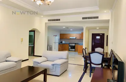 Apartment - 3 Bedrooms - 3 Bathrooms for rent in Al Juffair - Capital Governorate