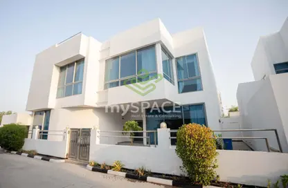 Villa - 5 Bedrooms - 5 Bathrooms for rent in Zinj - Manama - Capital Governorate