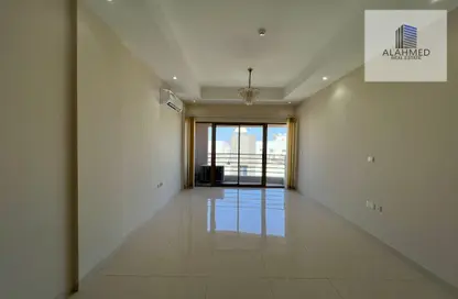 Apartment - 2 Bedrooms - 2 Bathrooms for rent in Hidd - Muharraq Governorate