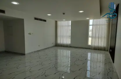 Apartment - 2 Bedrooms - 2 Bathrooms for rent in Janabiya - Northern Governorate