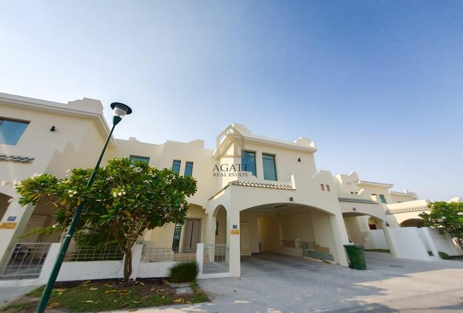 Villa - 3 Bedrooms - 4 Bathrooms for rent in Riffa Views - Riffa - Southern Governorate