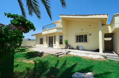 Villa - 4 Bedrooms - 4 Bathrooms for rent in Janabiya - Northern Governorate