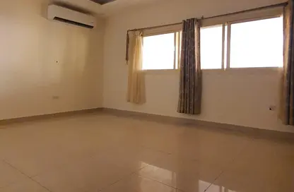 Apartment - 3 Bedrooms - 3 Bathrooms for rent in Hidd - Muharraq Governorate