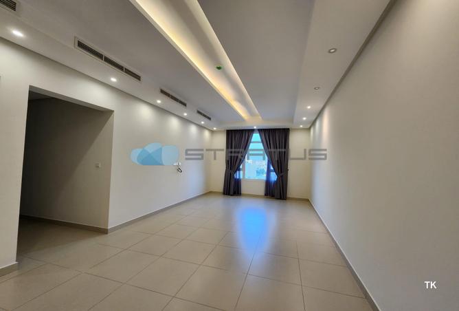 Apartment - 2 Bedrooms - 2 Bathrooms for rent in Al Burhama - Manama - Capital Governorate