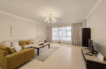 Apartment - 3 Bedrooms - 3 Bathrooms for rent in Al Juffair - Capital Governorate