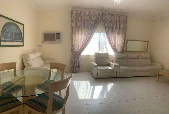 Apartment - 2 Bedrooms - 2 Bathrooms for rent in Al Juffair - Capital Governorate