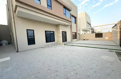 Villa - 4 Bedrooms - 5 Bathrooms for sale in Hidd - Muharraq Governorate