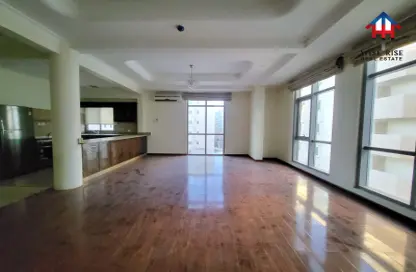 Apartment - 2 Bedrooms - 3 Bathrooms for rent in Hidd - Muharraq Governorate