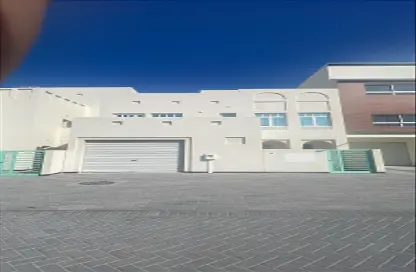 Villa - 4 Bedrooms - 3 Bathrooms for sale in Hidd - Muharraq Governorate