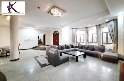 Villa - 4 Bedrooms - 5 Bathrooms for rent in Janabiya - Northern Governorate